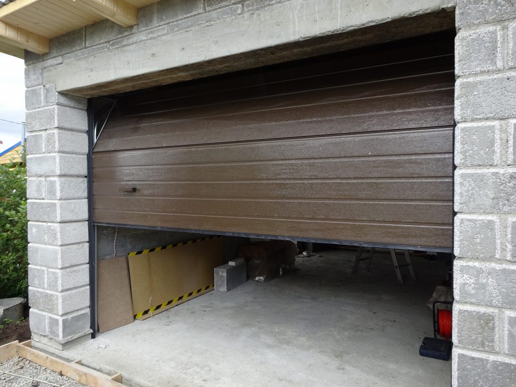 Безопасность использования автоматических гаражных ворот.